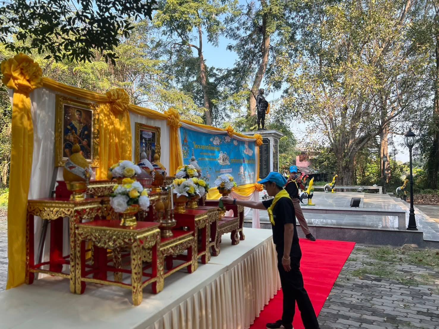 พช.ศรีประจันต์ นำโดย นางนันทวัน  ศรีโปฎก พัฒนาการอำเภอศรีประจันต์ พร้อมด้วยเจ้าหน้าที่พัฒนาชุมชน ร่วมกิจกรรมจิตอาสาพัฒนาเนื่องในโอกาสวันสำคัญของชาติไทย วันสมเด็จพระนเรศวรมหาราช