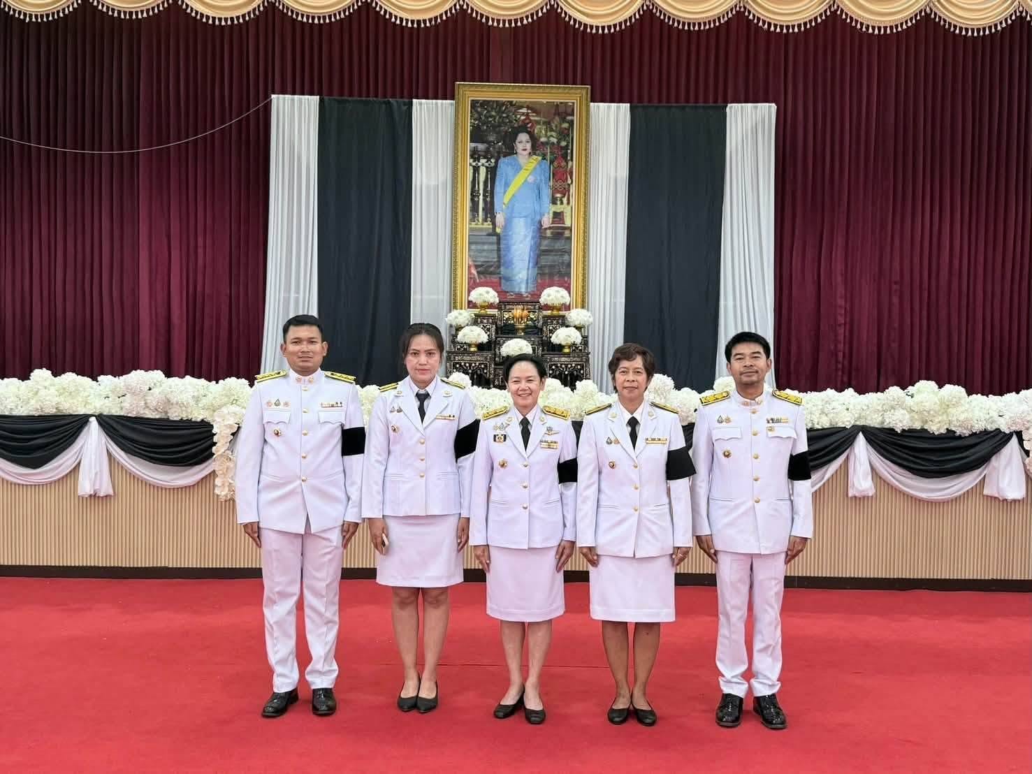 พช.ศรีประจันต์ นำโดยนางนันทวัน ศรีโปฎก พัฒนาการอำเภอศรีประจันต์ พร้อมด้วยเจ้าหน้าที่. ร่วมพิธีเจริญพระพุทธมนต์และทำบุญตักบาตร ถวายพระราชกุศล เนื่องในวันคล้ายวันพระราชสมภพ สมเด็จพระนางเจ้าสิริกิติ์ พระบรมราชินีนาถ พระบรมราชชนนีพันปีหลวง และวันแม่แห่งชาติ 12 สิงหาคม 2569 
